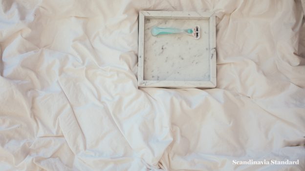 Hot shower including shaving my legs | Scandinavia Standard