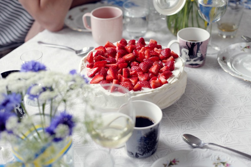 Swedish Midsummer - Strawberry Cake - Emily Dahl | Scandinavia Standard