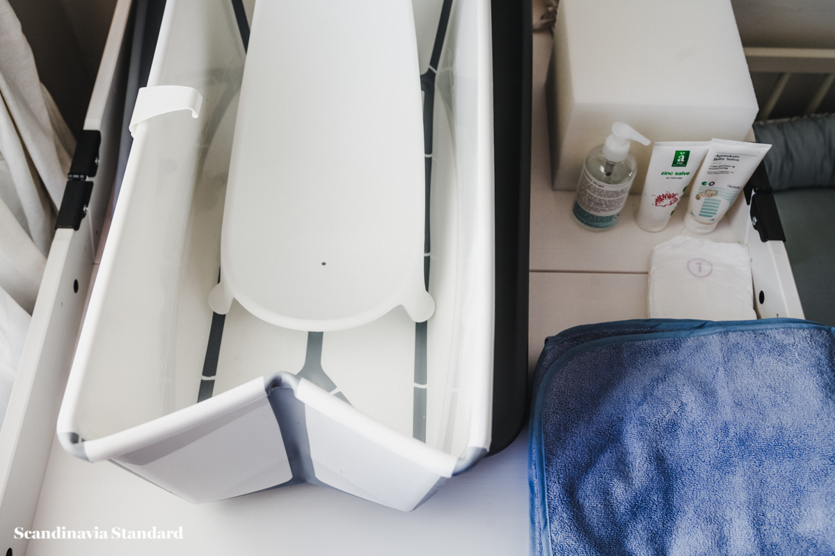 find-foldable-andor-convertible-items-scandinavia-standard