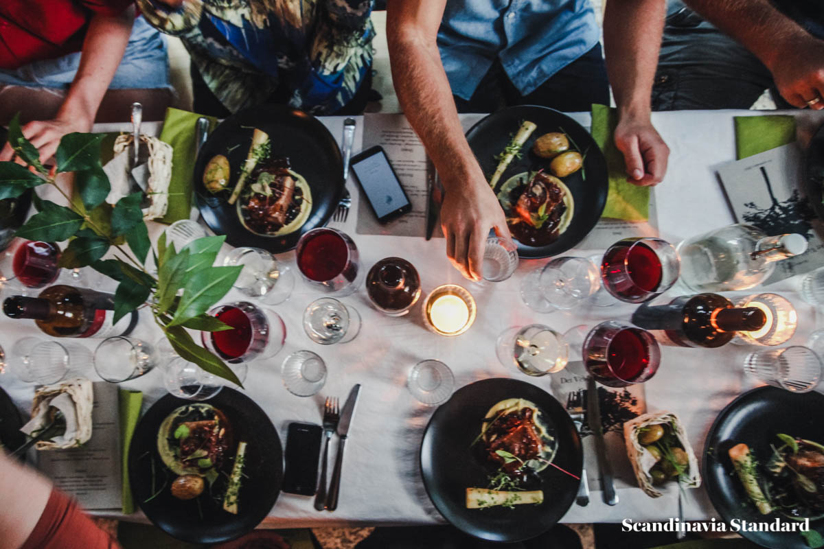 det-veldaekkede-bord-scandinavia-standard