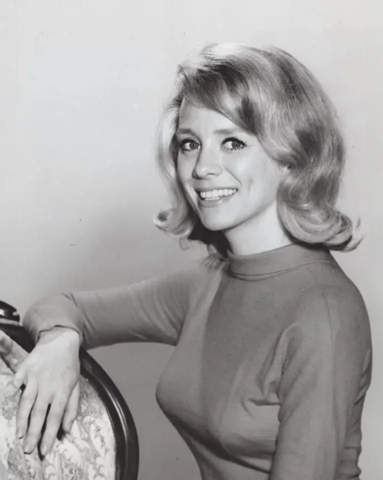 A black and white photo of Inger Stevens posing.