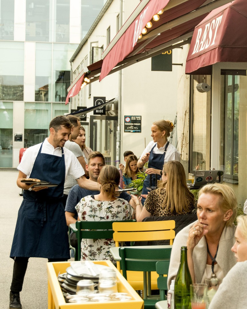 A group of people at a Copenhagen restaurant.